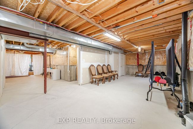 810 Cousens Terr, House other with 5 bedrooms, 3 bathrooms and 2 parking in Milton ON | Image 47