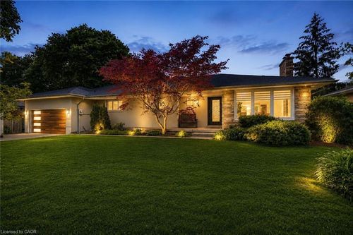 2074 Rebecca St, Oakville, ON, L6L2A2 | Card Image