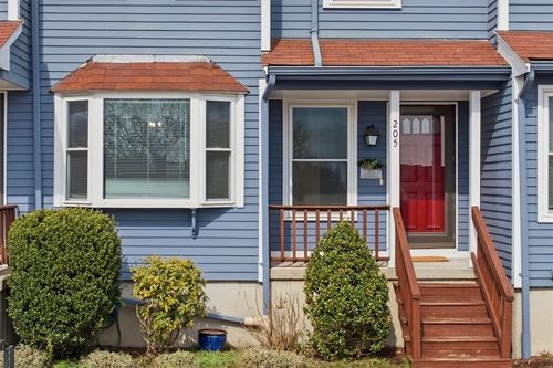 205-200 Heroux Blvd, Cumberland, RI, 02864-3628 | Card Image