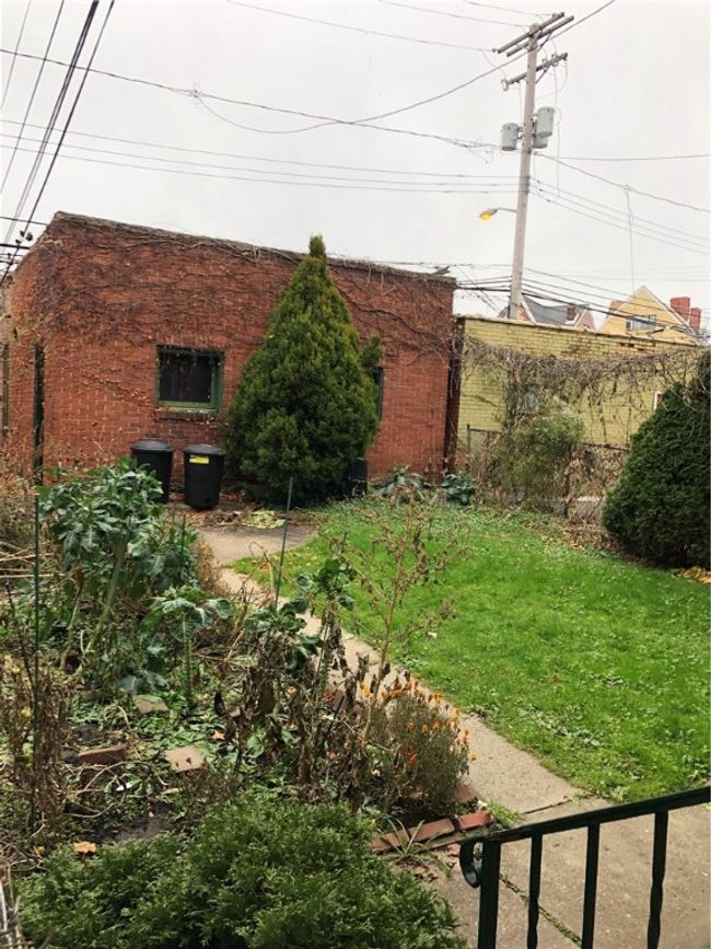 2 - 5127 Liberty Ave, Condo with 2 bedrooms, 1 bathrooms and 2 parking in Bloomfield PA | Image 23