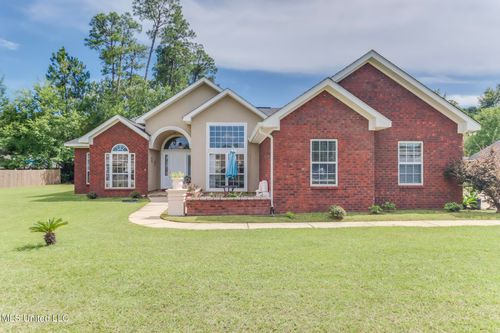 2113 Highland Dr, Gautier, MS, 39553-2243 | Card Image