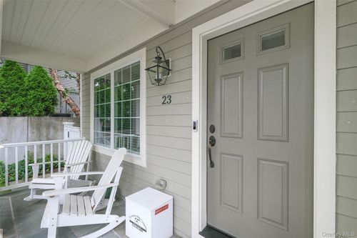 23 Cedar Pl, Rye, NY, 10580-4105 | Card Image