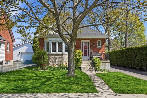 115 Empress Ave, Hamilton, ON, L9A1M5 | Card Image