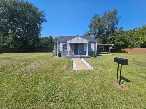 319 Lowe St, Palestine, TX, 75803-3232 | Card Image