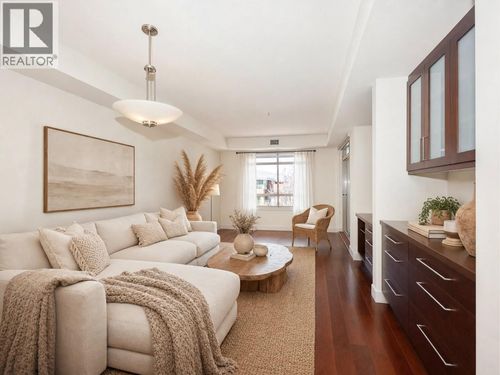 307-457 West Ave, Kelowna, BC, V1Y4Z3 | Card Image