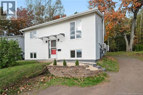 316 Westbrook Cir, Moncton, NB, E1E2M2 | Card Image