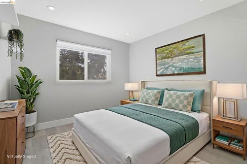 78 Shaniko Cmn, Fremont, CA, 94539-8102 | Card Image