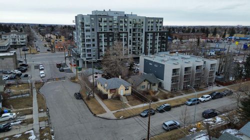 206 15 Ave Ne, Calgary, AB, T2E1G9 | Card Image