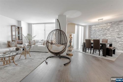 806 Harmon Cove Tower, Secaucus, NJ, 07094-1710 | Card Image