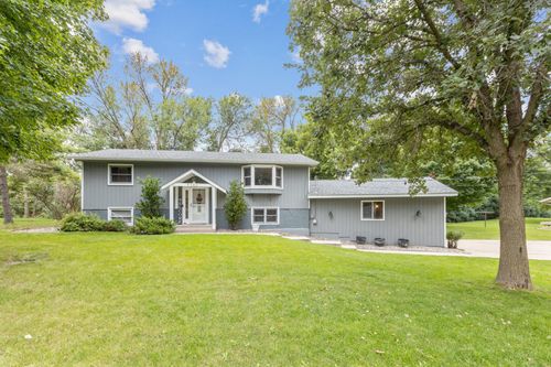 4161 Maplewood Rd, Saint Bonifacius, MN, 55375-1113 | Card Image