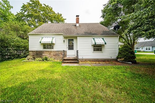 77 Prentice Road, Painesville Township, OH, 44077 | Card Image