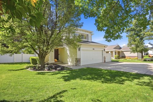 1076 1050, Woods Cross, UT, 84087-2001 | Card Image