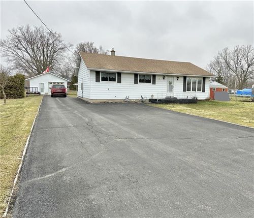 8 Aylmer St, St. Williams, ON, N0E1P0 | Card Image