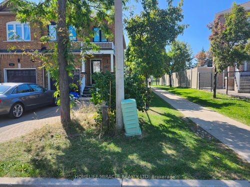 132 Deepsprings Cres, Maple, ON, L6A3L4 | Card Image
