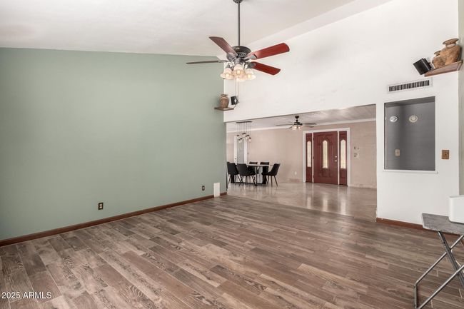 9714 N 55 Th Dr, House other with 3 bedrooms, 2 bathrooms and null parking in Glendale AZ | Image 8