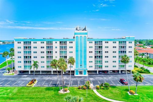 apt-705-10216 Regal Dr, LARGO, FL, 33774-4949 | Card Image