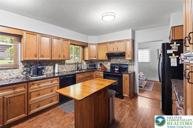 1048 N 27 Th St, House other with 4 bedrooms, 4 bathrooms and null parking in Allentown PA | Image 10