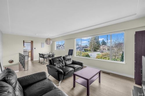 8620 Camden Cres, Richmond, BC, V7C3G4 | Card Image
