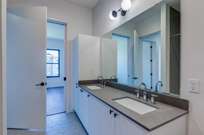 APT-233 - 800 Embassy Dr, Condo with 1 bedrooms, 1 bathrooms and 1 parking in Austin TX | Image 22