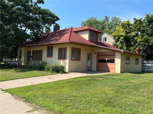 1203 4th Ave E, Menomonie, WI, 54751-1970 | Card Image