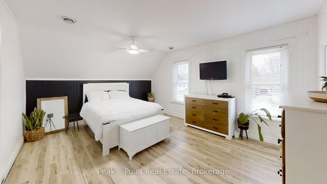 24 Queen St E, House other with 4 bedrooms, 2 bathrooms and 6 parking in Hepworth ON | Image 34