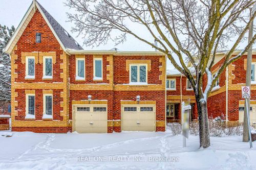 2-2006 Glenada Cres, Oakville, ON, L6H5R9 | Card Image