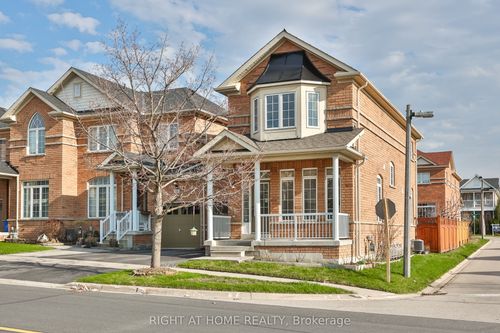 11 Rizal Avenue, Markham, ON, L6B0G7 | Card Image