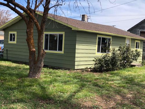 7455 Hager Way, Klamath Falls, OR, 97603-9610 | Card Image