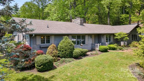 580 Country Club Dr, Franklin, NC, 28734-7739 | Card Image