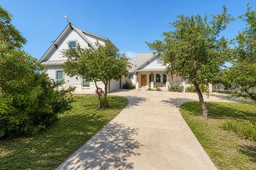 2121 Martin Rd, Dripping Springs, TX, 78620-3427 | Card Image