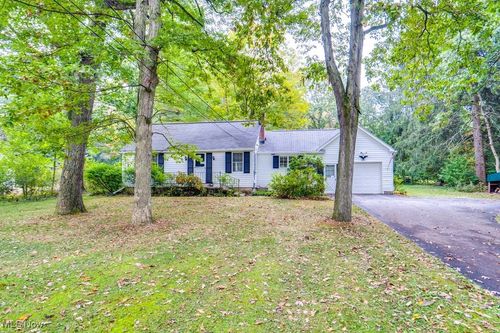 8878 Martin Rd, Kirtland, OH, 44094-5169 | Card Image