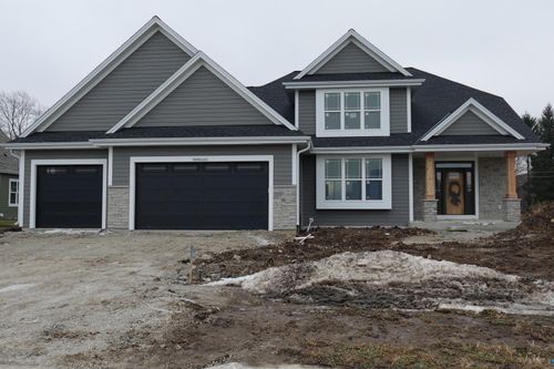 4821601 Martha Ln, Menomonee Falls, WI, 53051-1667 | Card Image