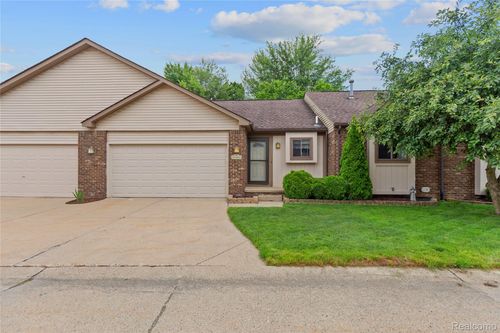 20460 Brandonwood Dr, Clinton Township, MI, 48038-1434 | Card Image