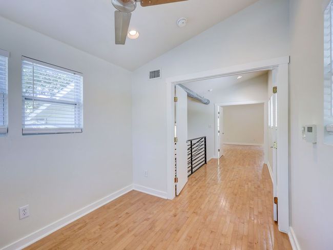 2 - 400 E 33 Rd St, Condo with 3 bedrooms, 3 bathrooms and 2 parking in Austin TX | Image 29