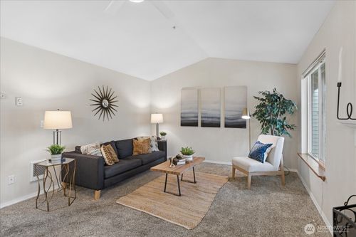 unit-d305-1009 112th St Se, Everett, WA, 98208-5088 | Card Image