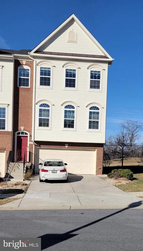 8587 Crooked Tree Ln, LAUREL, MD, 20724-2489 | Card Image