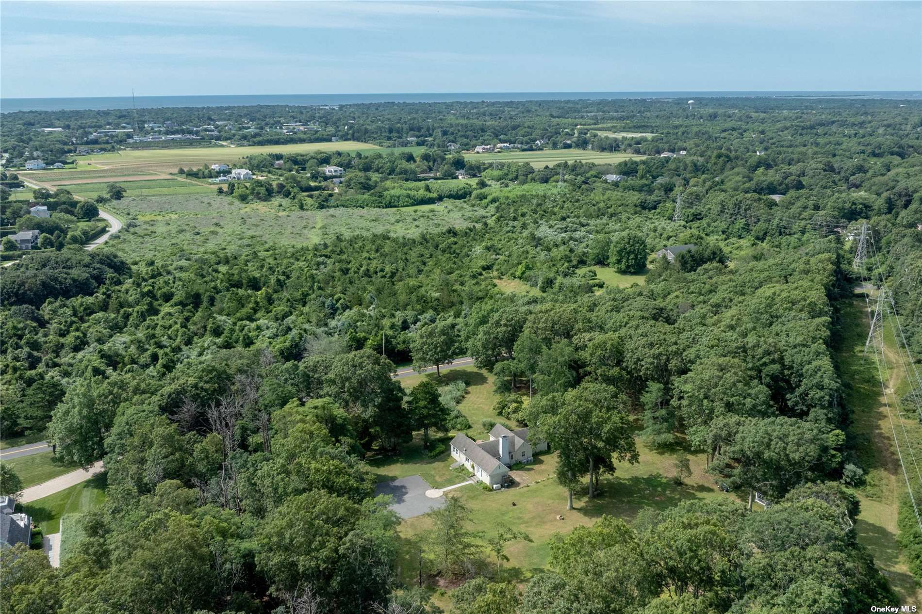 Edge Of Woods Rd, Southampton, NY 11968