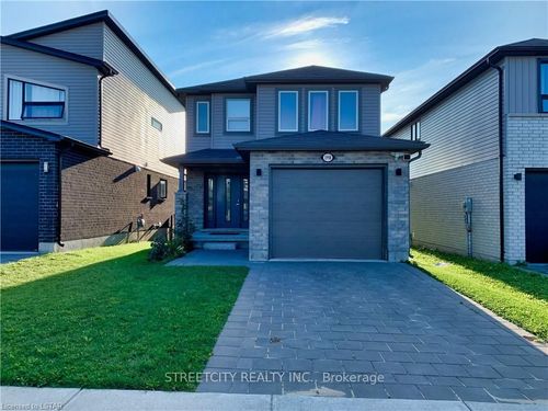1998 Foxridge Cres, London, ON, N6G0L8 | Card Image