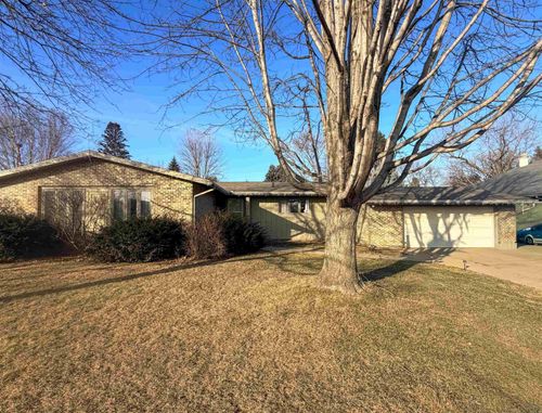 211 Wedgewood Dr., South Sioux City, NE, 68776-9999 | Card Image