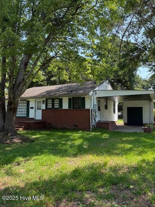 107 Dogwood Dr, Jacksonville, NC, 28540-6237 | Card Image
