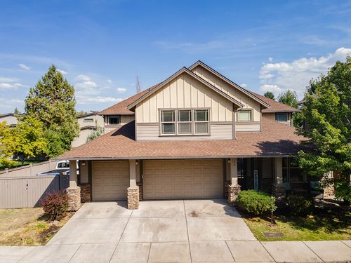 98 Ne Telima Ln, Bend, OR, 97701-6966 | Card Image