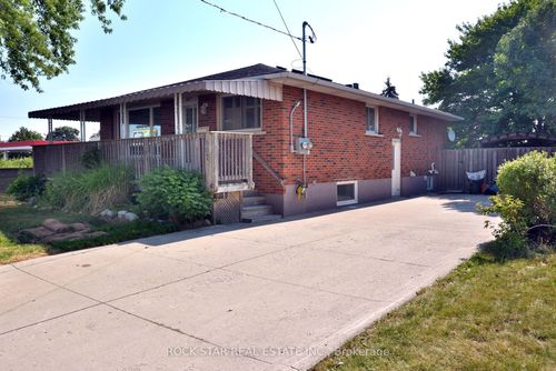 867 Upper Sherman Ave, Hamilton, ON, L8V3N2 | Card Image