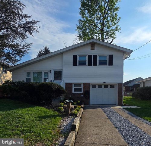 5454 Burwood Ave, PENNSAUKEN, NJ, 08109-4706 | Card Image