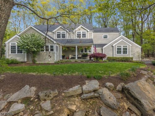612 Woodglen Rd, Glen Gardner, NJ, 08826-3301 | Card Image