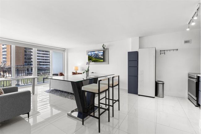 3E - 770 Ne 69 Th St, Condo with 0 bedrooms, 1 bathrooms and null parking in Miami FL | Image 4