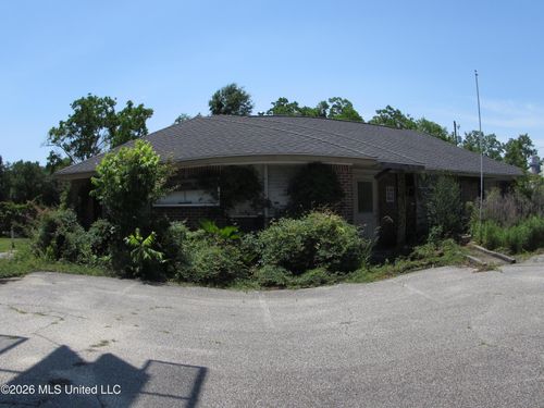 14121 Dedeaux Rd, Gulfport, MS, 39503-4511 | Card Image