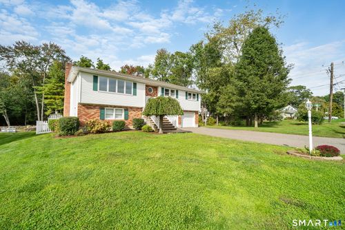 145 Edge Rd, Watertown, CT, 06795-2753 | Card Image