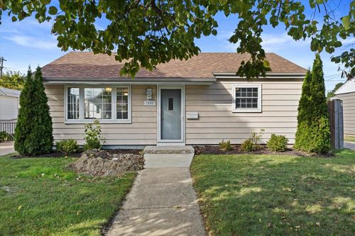 7842 31st Avenue, Kenosha, WI, 53142 | Card Image