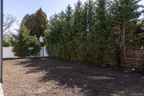 949 Midway, Woodmere, NY, 11598-1504 | Card Image