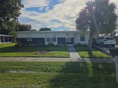 2352 Dallas St, PORT CHARLOTTE, FL, 33952-4305 | Card Image